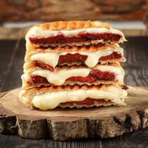 SUCUKLU KAŞARLI TOST